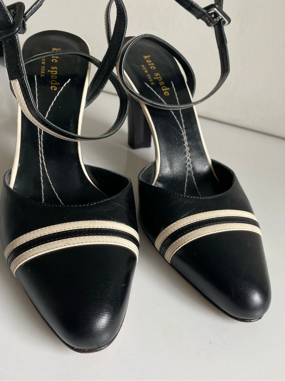 kate spade Black Leather Pointed-Toe Ankle-Strap Pumps with Cream Stripes 7 1/2